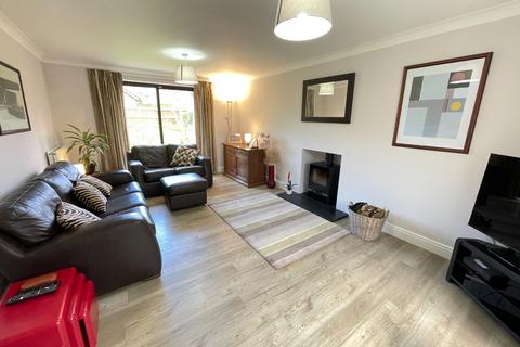 7 Greenside Park, Luton, LU2 7JF
