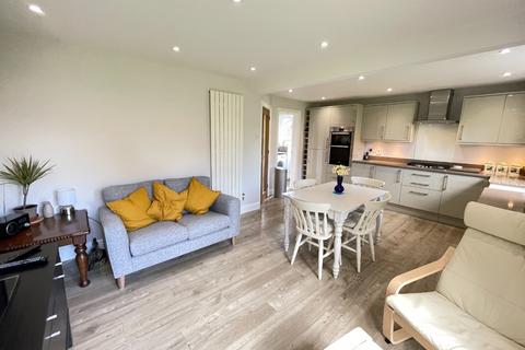 7 Greenside Park, Luton, LU2 7JF