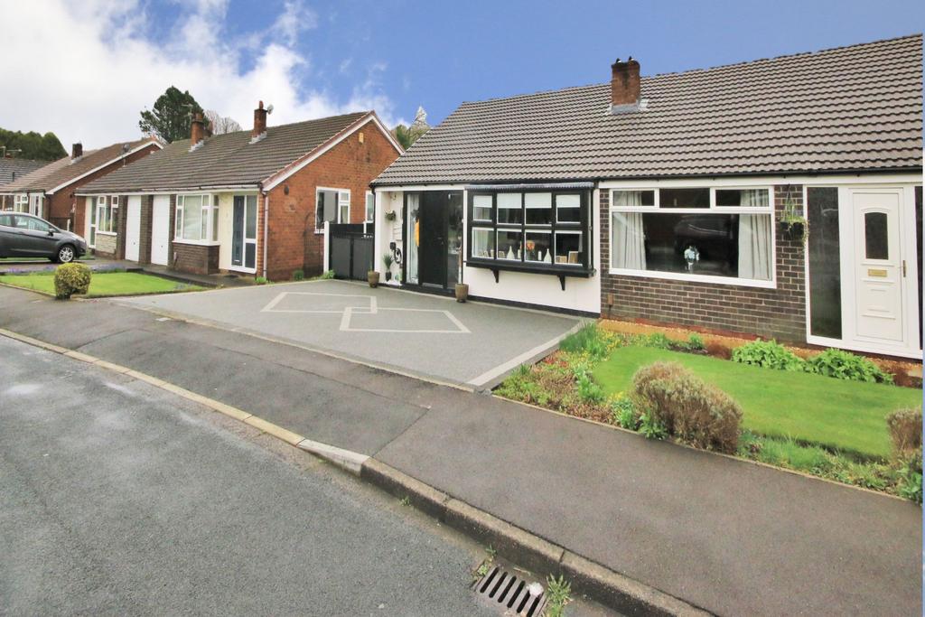 Westcott Drive, Highfield, Wigan, WN3... 2 bed semidetached bungalow
