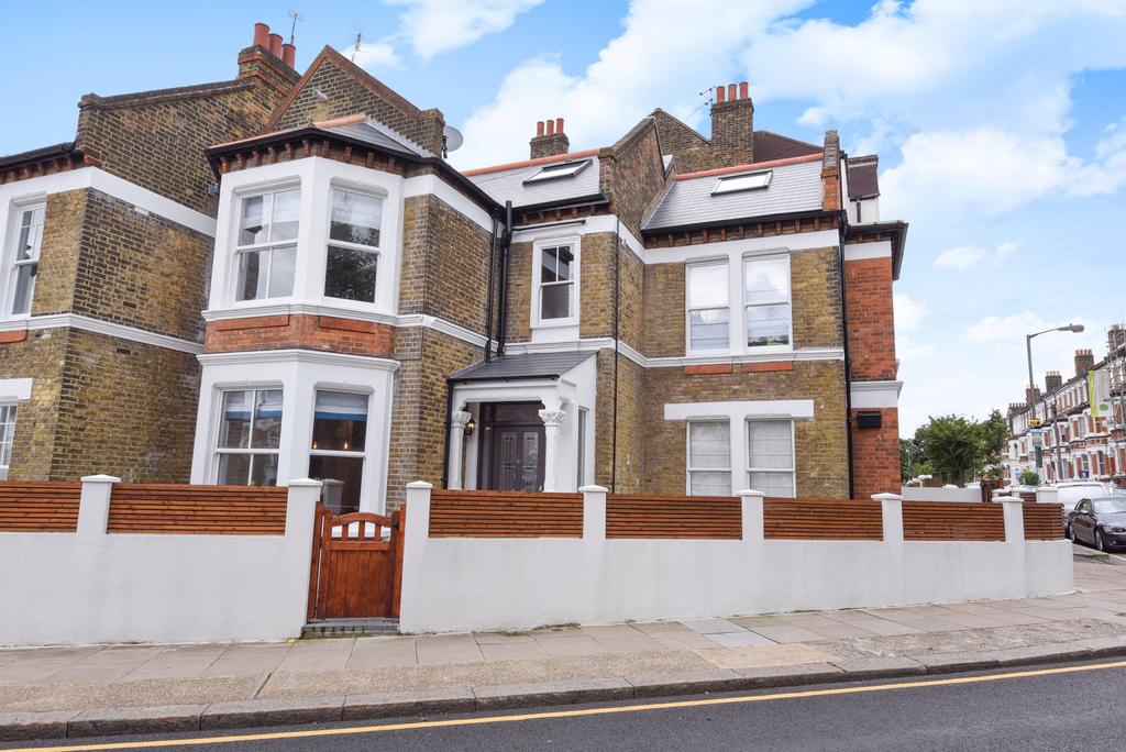 Oakhill Road, Putney, London, SW15 5 bed end of terrace house £1,395,000