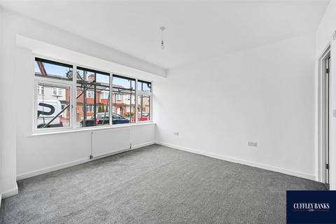 1 bedroom apartment to rent, Torrington Road, Perivale, Middlesex, UB6