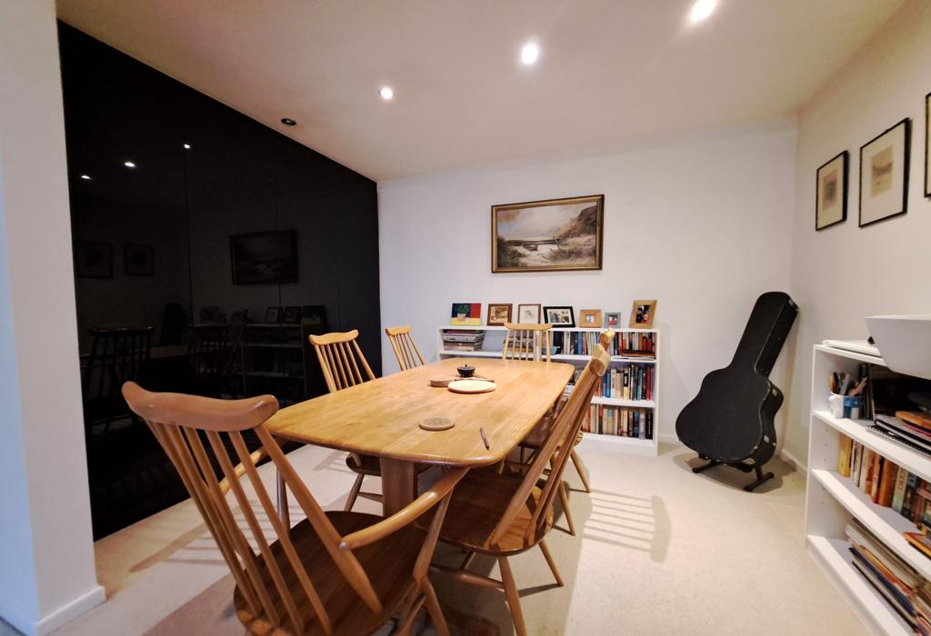 Nab Wood Terrace, Nab Wood, Shipley 3 bed semidetached bungalow for