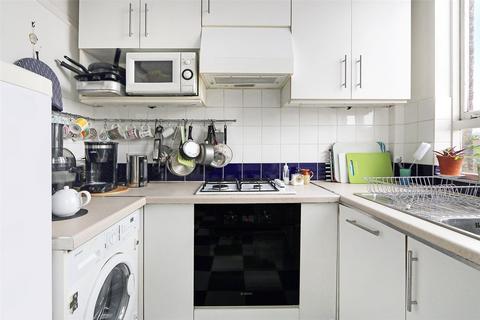 2 bedroom apartment for sale - Shaftesbury Avenue, London, W1D