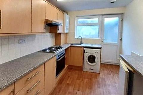 4 bedroom terraced house to rent - Croft Mead Chichester PO19