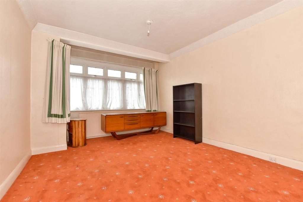 Lounge B