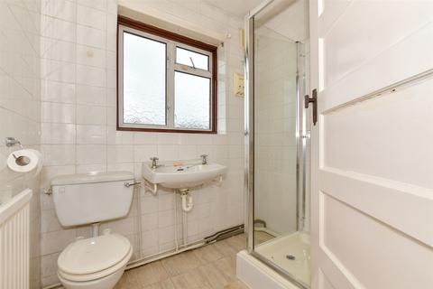 18 Mount Road, Dagenham, RM8 1NA