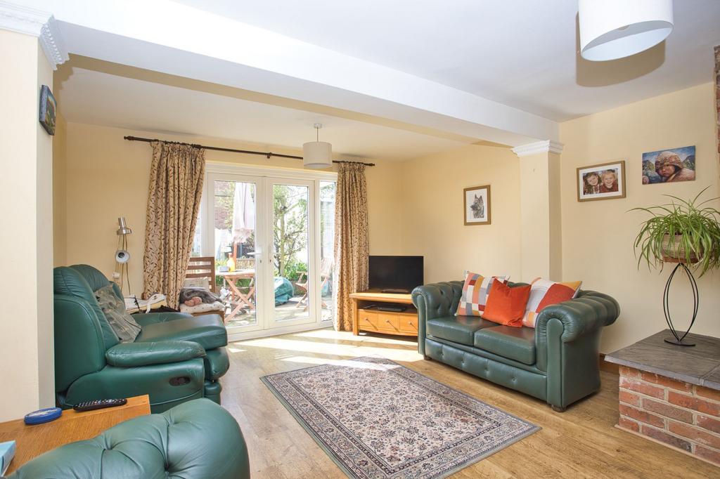 St. Richards Road, Deal, CT14 4 bed detached house for sale £450,000