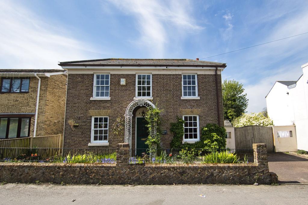 St. Richards Road, Deal, CT14 4 bed detached house for sale £450,000