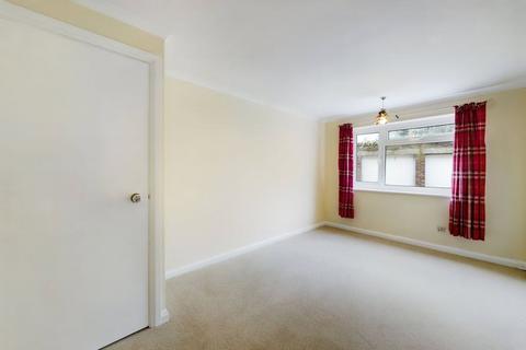 2 bedroom maisonette to rent, Wiltshire Lane, Pinner, HA5