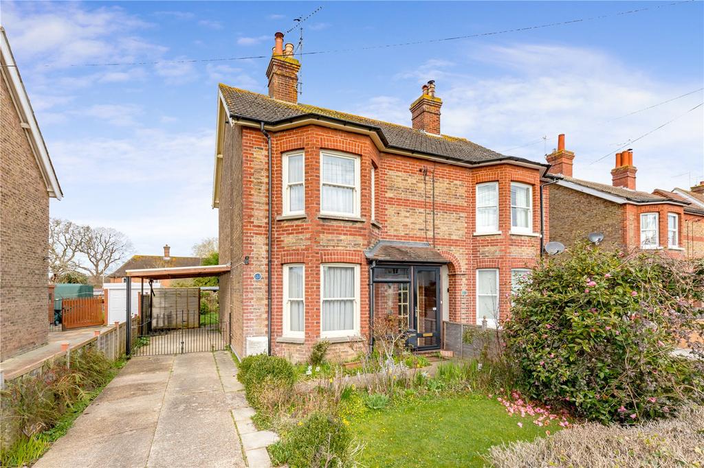 Cuckfield Road, Hurstpierpoint, Hassocks, West Sussex, BN6 3 bed semi