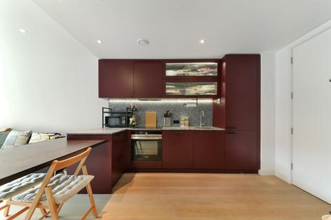 1 bedroom apartment to rent - The Modern, Embassy Gardens, London, SW11