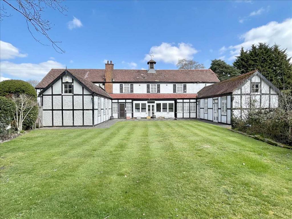 Caldecote Lane, Bushey Heath, WD23. 4 bed detached house £1,650,000