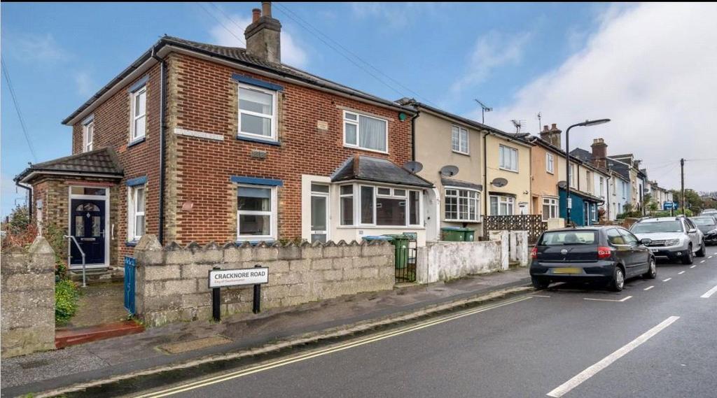 Cracknore Road, Freemantle, Southampton, Hampshire, SO15 3 bed end of terrace house for sale £