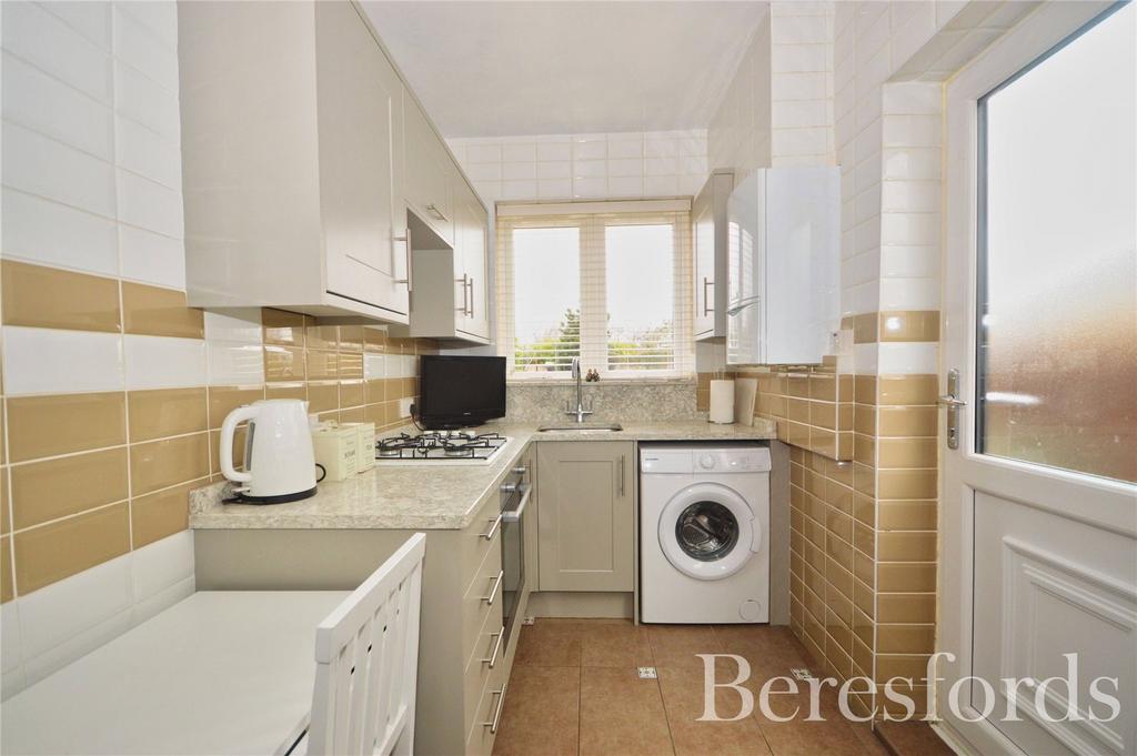 Dunkeld Road, Dagenham, RM8 3 bed end of terrace house £500,000