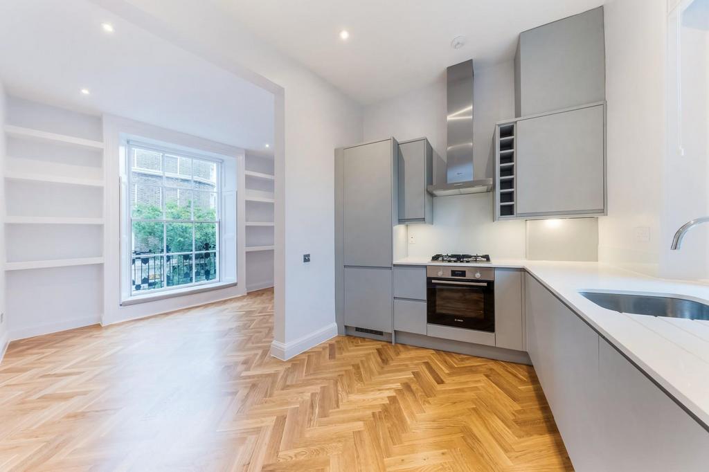 Kitchen  (Main)