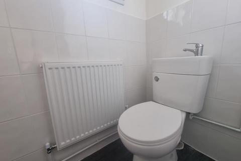 3 bedroom detached house to rent - Old Windsor,  Berkshire,  SL4