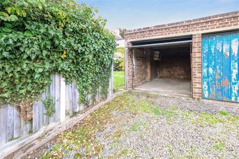 33 Westergate Road, London, SE2 0DR