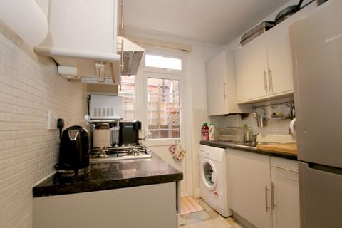 2 bedroom flat to rent, Osborne Road, Willesden