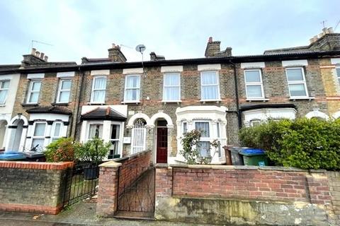 1 bedroom flat to rent, Cann Hall Road, Leytonstone, E11