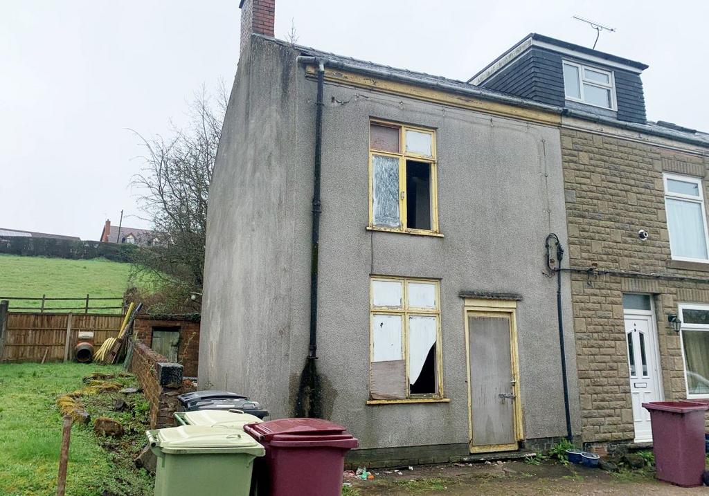 4 Mill Lane, Clay Cross... 2 bed end of terrace house £35,000