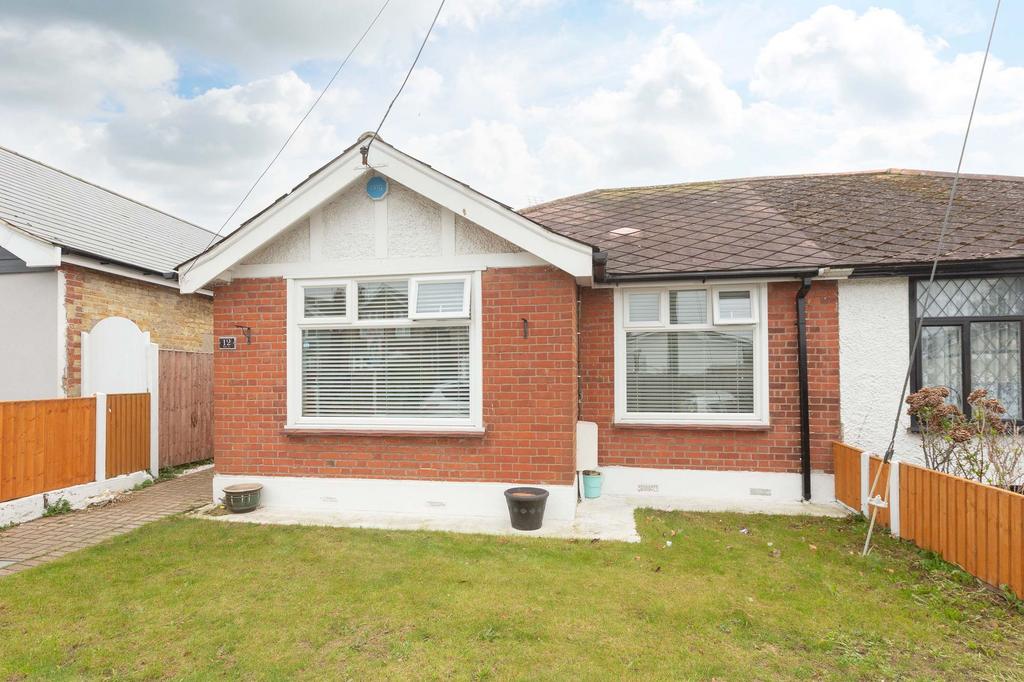 Park Avenue, Birchington, CT7 2 bed semidetached bungalow for sale £340,000