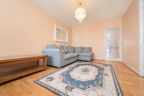 1 bedroom flat for sale - Cherry Blossom Close, Palmers Green, N13