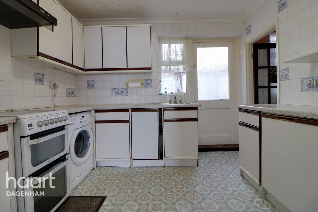 Holgate Road, Dagenham 2 bed end of terrace house £350,000