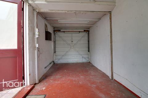 105 Holgate Road, Dagenham, RM10 8ND