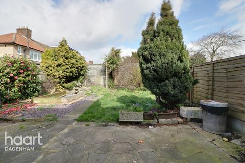 105 Holgate Road, Dagenham, RM10 8ND