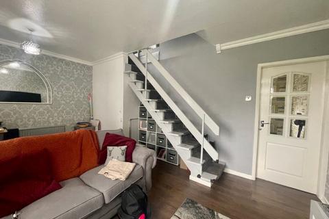 3 bedroom semi-detached house for sale, Ashleigh Close, Oldham, OL2 6BE