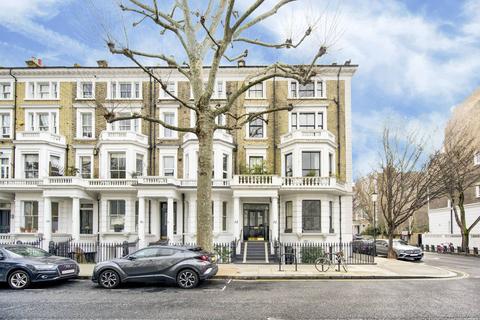 2 bedroom flat for sale - Marloes Road, Kensington, London, W8