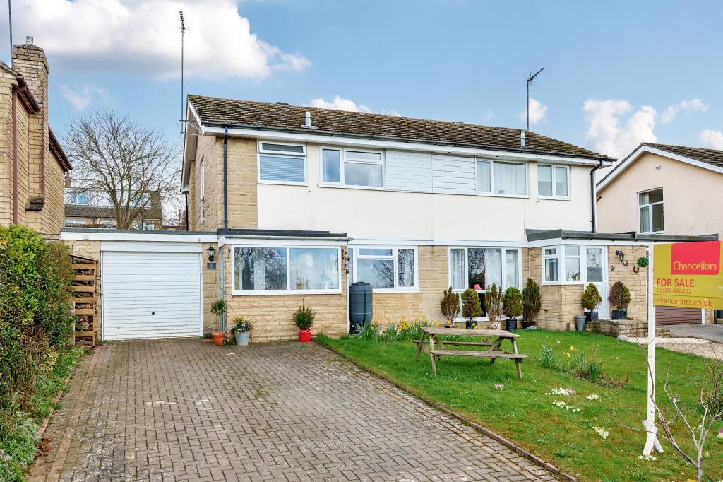 Chipping Norton, Oxfordshire, OX7 3 bed semidetached house for sale