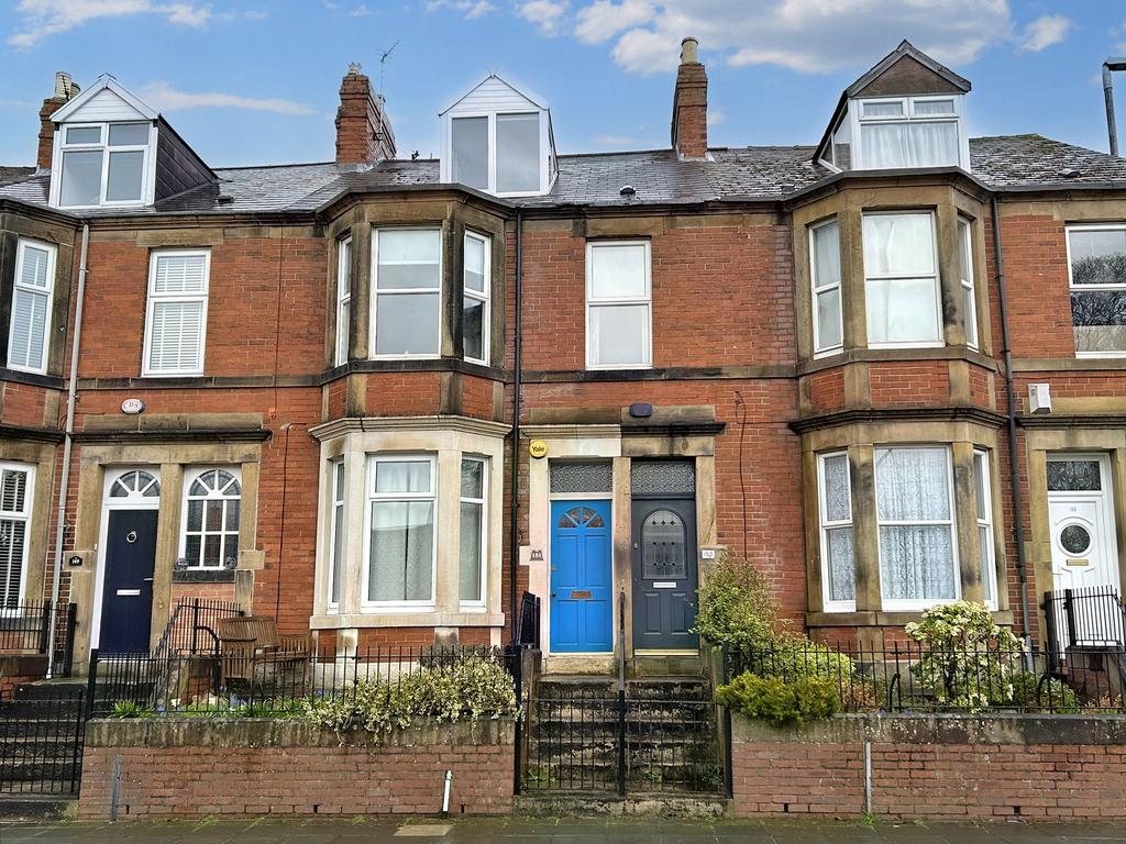 Avenue Road, Bensham, Gateshead, Tyne and Wear, NE8 4JH 4 bed