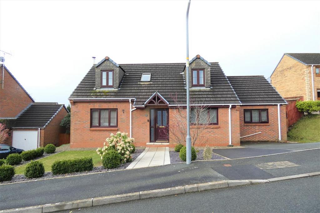 Maple Avenue, Haverfordwest 3 bed detached house £359,950