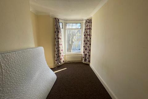 11 Cambrian Road, London, E10 7JE