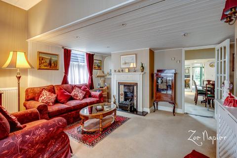 62 High Street, Burnham-on-crouch, CM0 8AA
