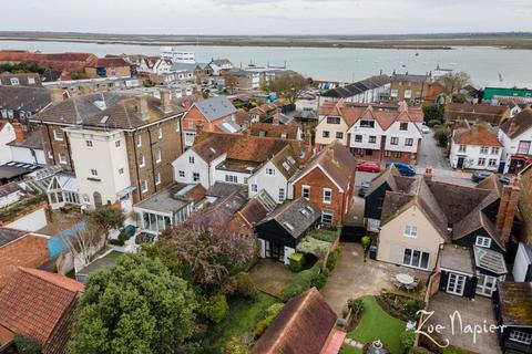 62 High Street, Burnham-on-crouch, CM0 8AA