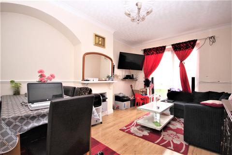 2 bedroom terraced house to rent, Arnold Road, Dagenham, RM10