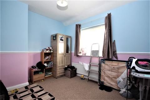 2 bedroom terraced house to rent, Arnold Road, Dagenham, RM10