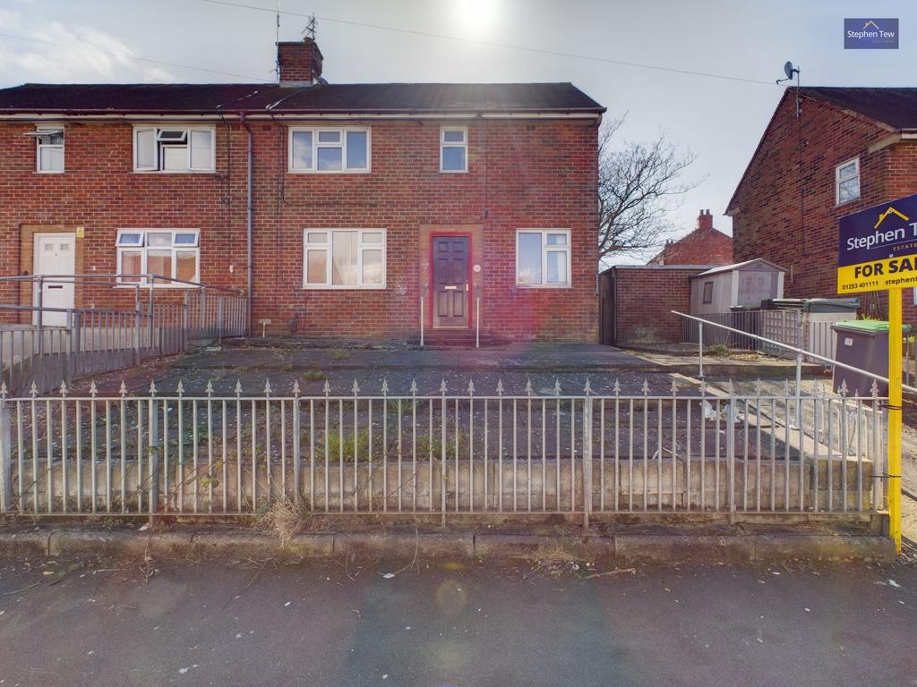 Dingle Avenue, Blackpool, FY3 2 bed semidetached house for sale £90,000