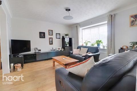 9 Hanworth Close, Luton, LU2 7ED