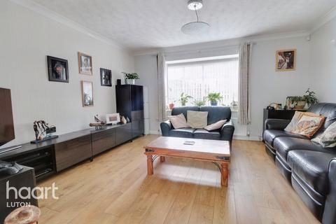 9 Hanworth Close, Luton, LU2 7ED