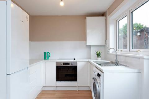 24 Lipney, Menstrie, FK11 7HJ