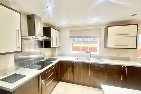 4 bedroom detached house to rent, Coalridge Crescent, Killay, Swansea