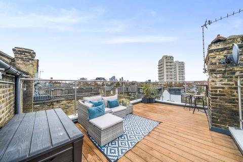 3 bedroom flat for sale - Mayflower Road, Clapham