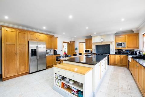 7 bedroom detached house for sale, Woodlands Avenue, Hornchurch