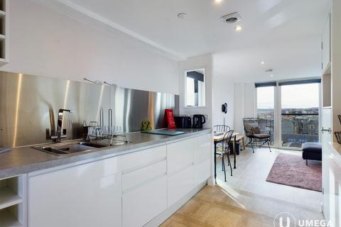 Studio to rent, Couper Street, The Shore, Edinburgh, EH6