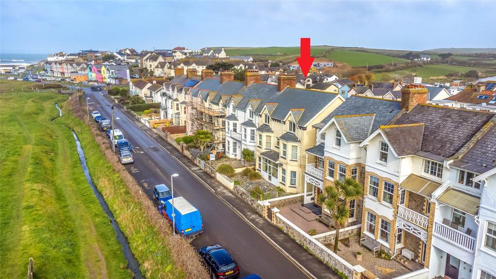 Bude, Cornwall 10 bed end of terrace house for sale £500,000