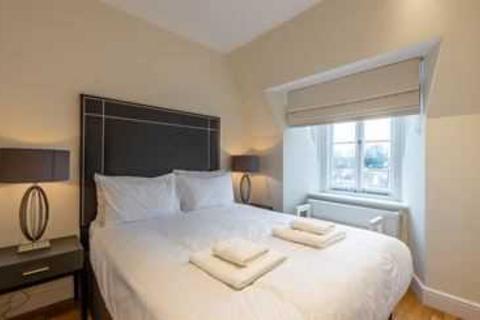 2 bedroom apartment to rent, Hamlet Gardens, Ravenscourt Park W6