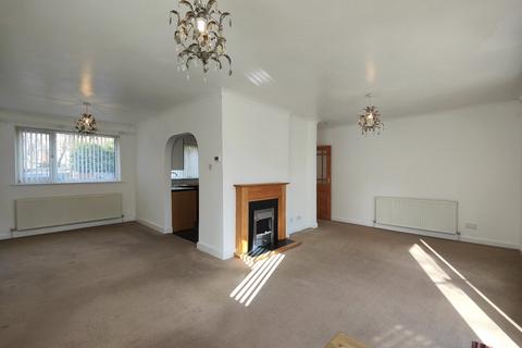 2 bedroom bungalow to rent, Manygates Park, Wakefield, West Yorkshire, UK, WF1